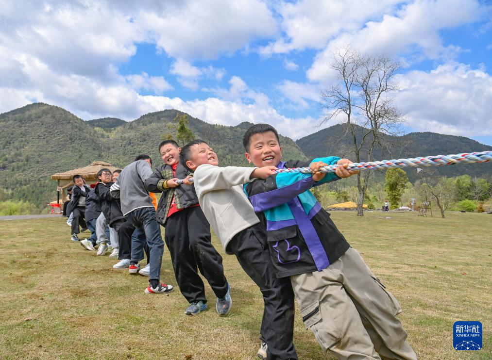 春假牵手小长假——看他们的别样假期