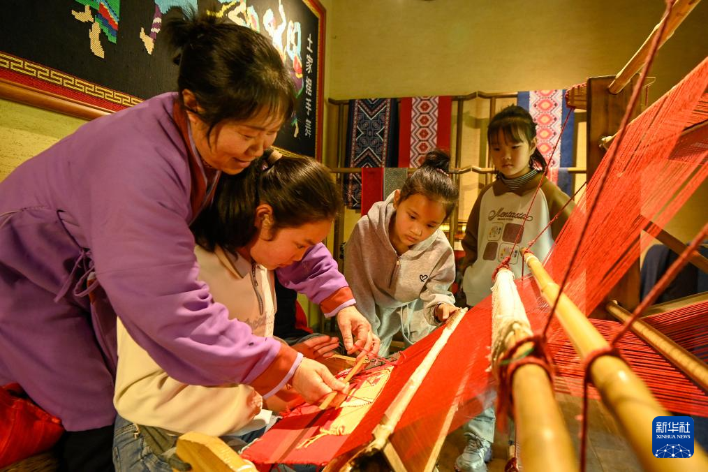 春假牵手小长假——看他们的别样假期