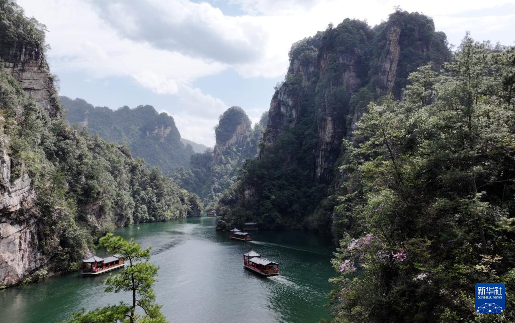 假期里的春日经济