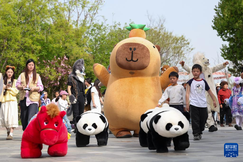 假期里的春日经济