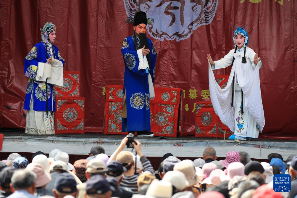 假期里的春日经济