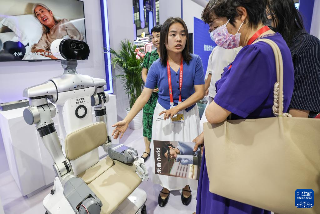 第六届消博会:AI绘就消费新图景