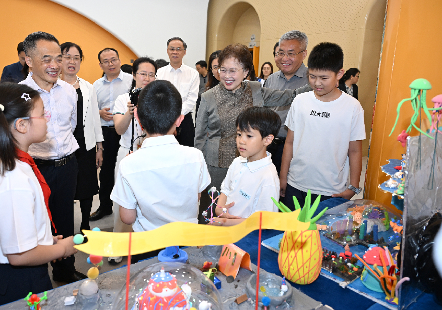 “数伴童年 智惠成长”2026中国儿童发展论坛在京举行 黄晓薇出席开幕式并讲话