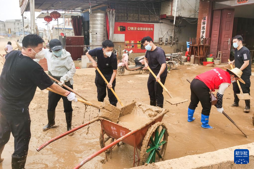 携手攻坚 恢复家园