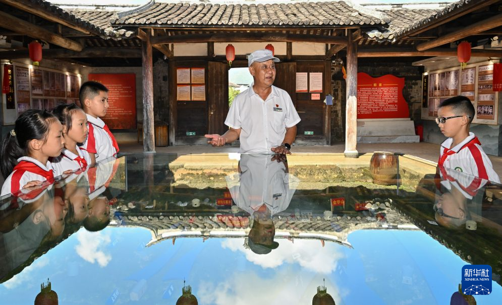 福建长汀中复村:红色热土绘新卷
