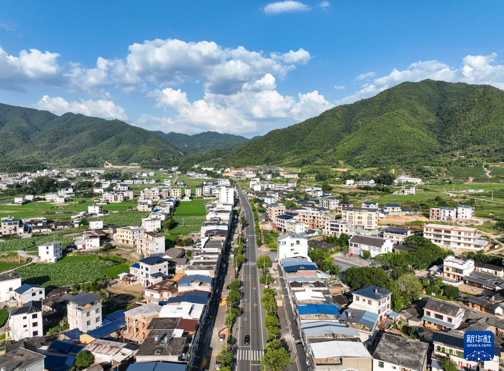 福建长汀中复村:红色热土绘新卷