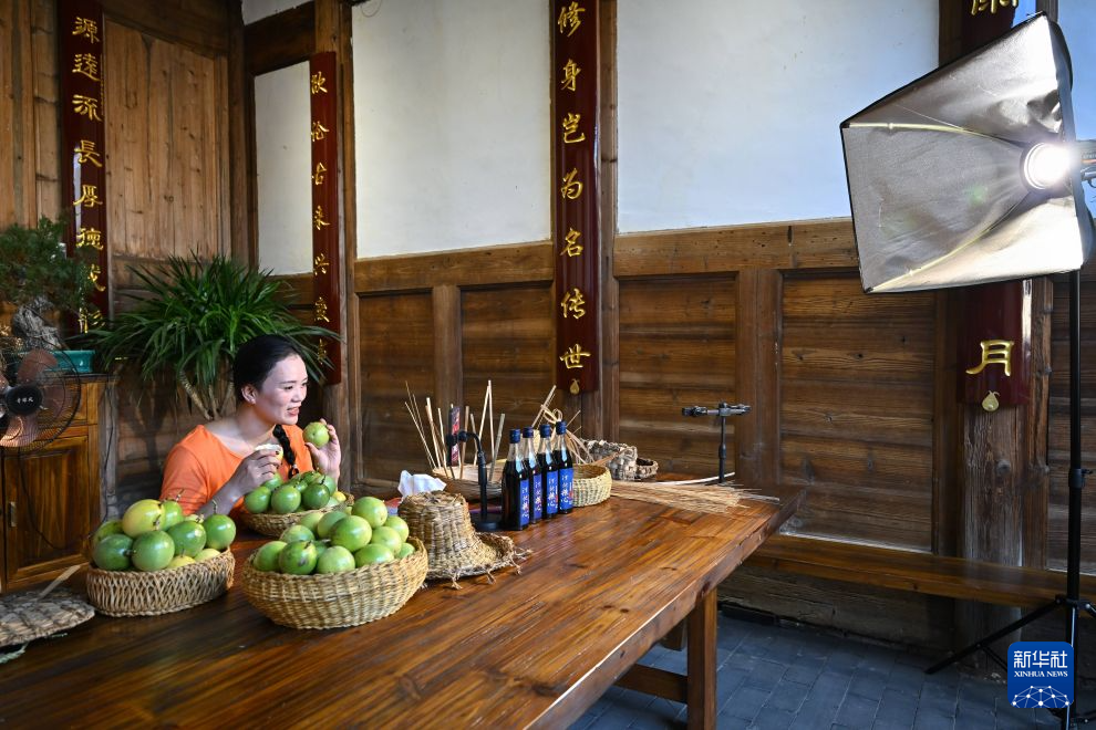 福建长汀中复村:红色热土绘新卷