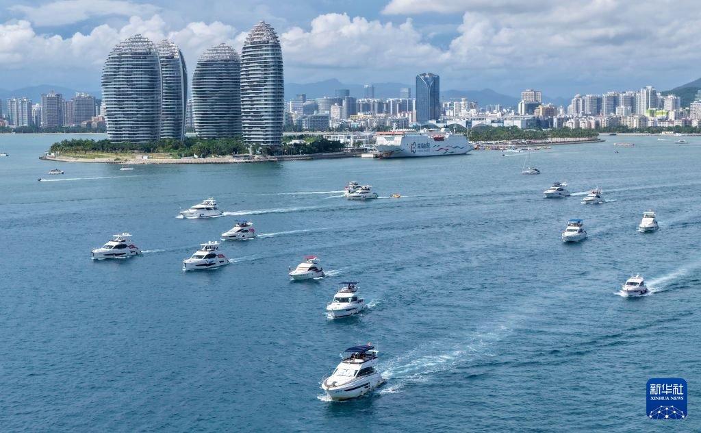 三亚迎来暑期旅游旺季 多举措保障服务质量