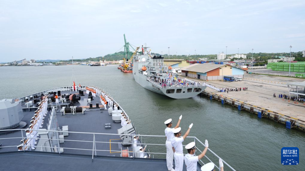海军83舰编队圆满完成远海综合实习访问任务