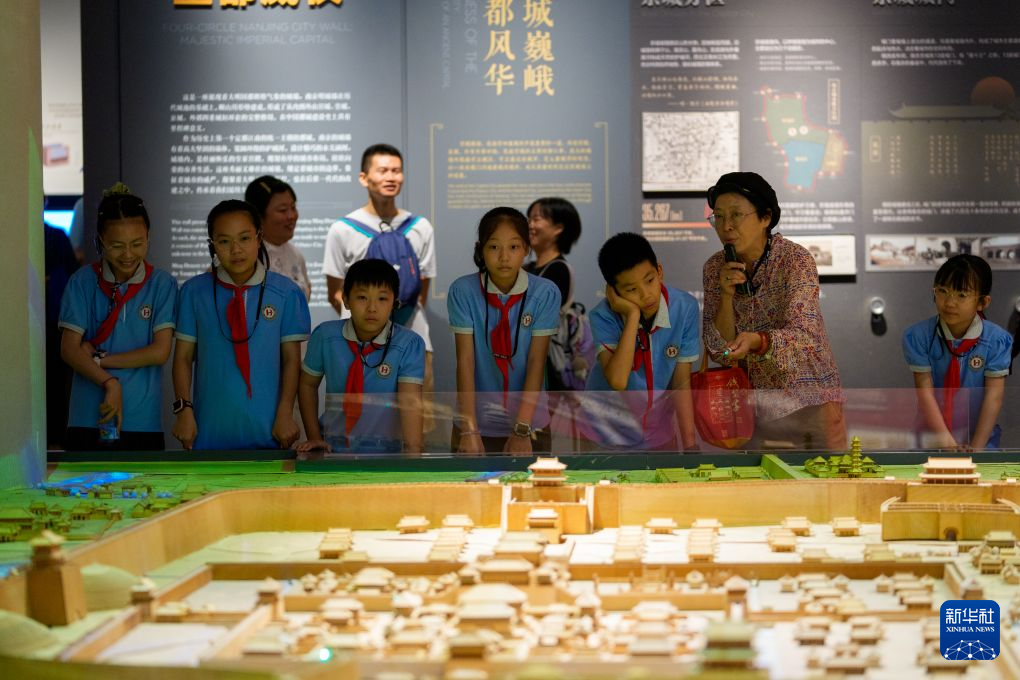 关怀——为学生打造多彩暑期生活