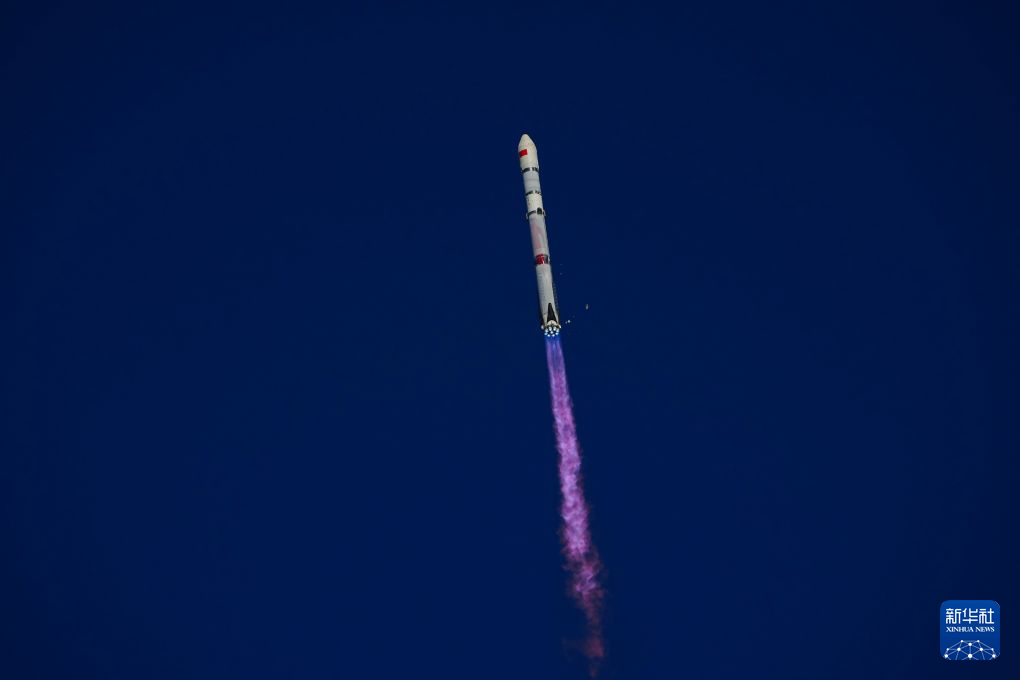 朱雀三号遥二运载火箭发射成功 一子级成功着陆预定位置