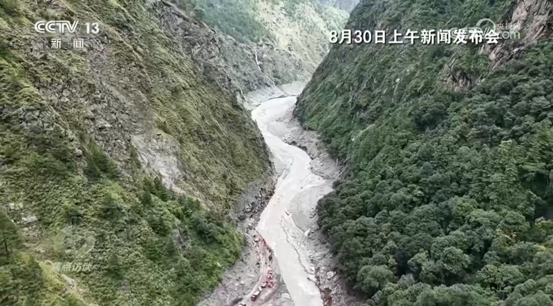 焦点访谈|争分夺秒挺进吉隆灾区 全力以赴开展抢险救援