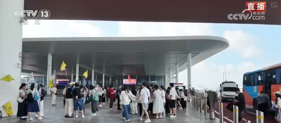人旺、货畅,大桥连万家!解锁港珠澳大桥假日“新”变化