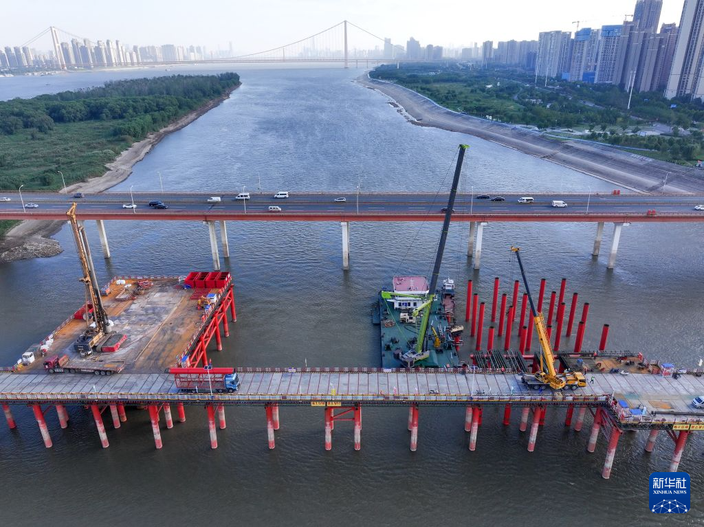 工程建设忙
