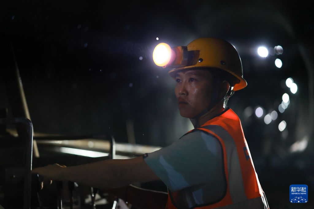 工程建设忙