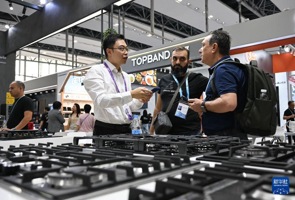 第140届广交会开展 吸引境外采购商约34万名
