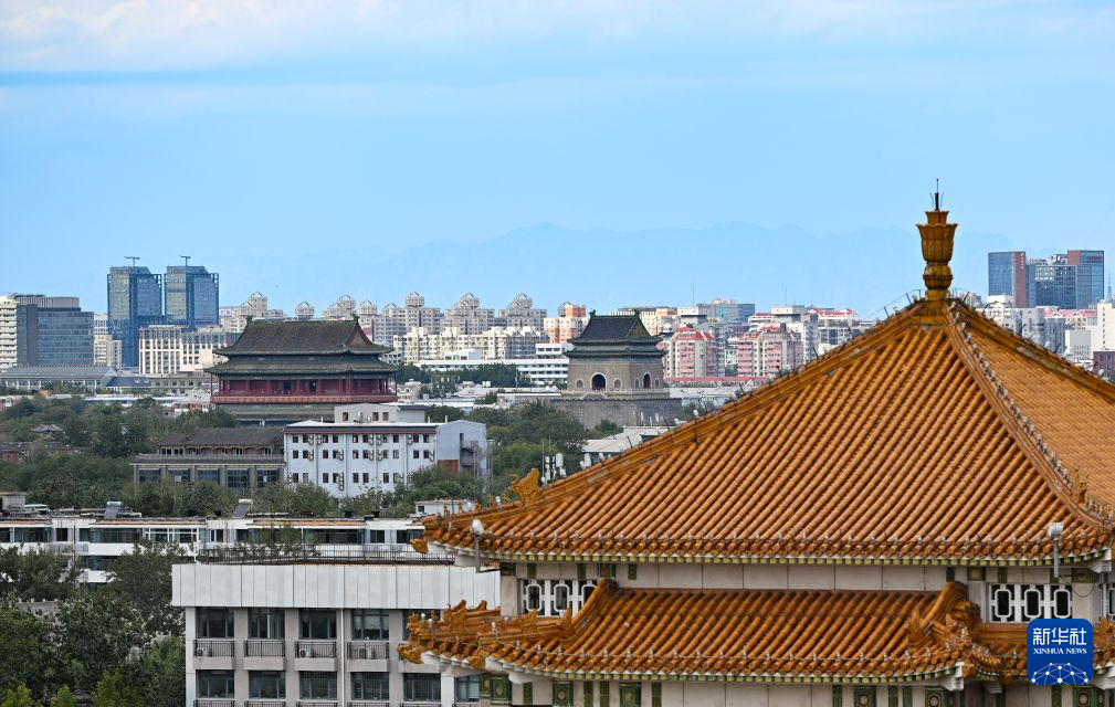 北京:远山映古都
